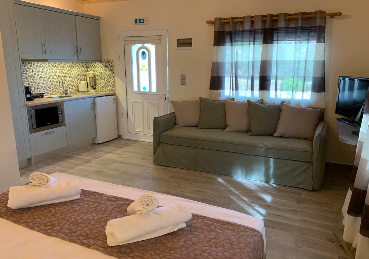 Aparthotel Iliovasilema à Plati  Extérieur photo
