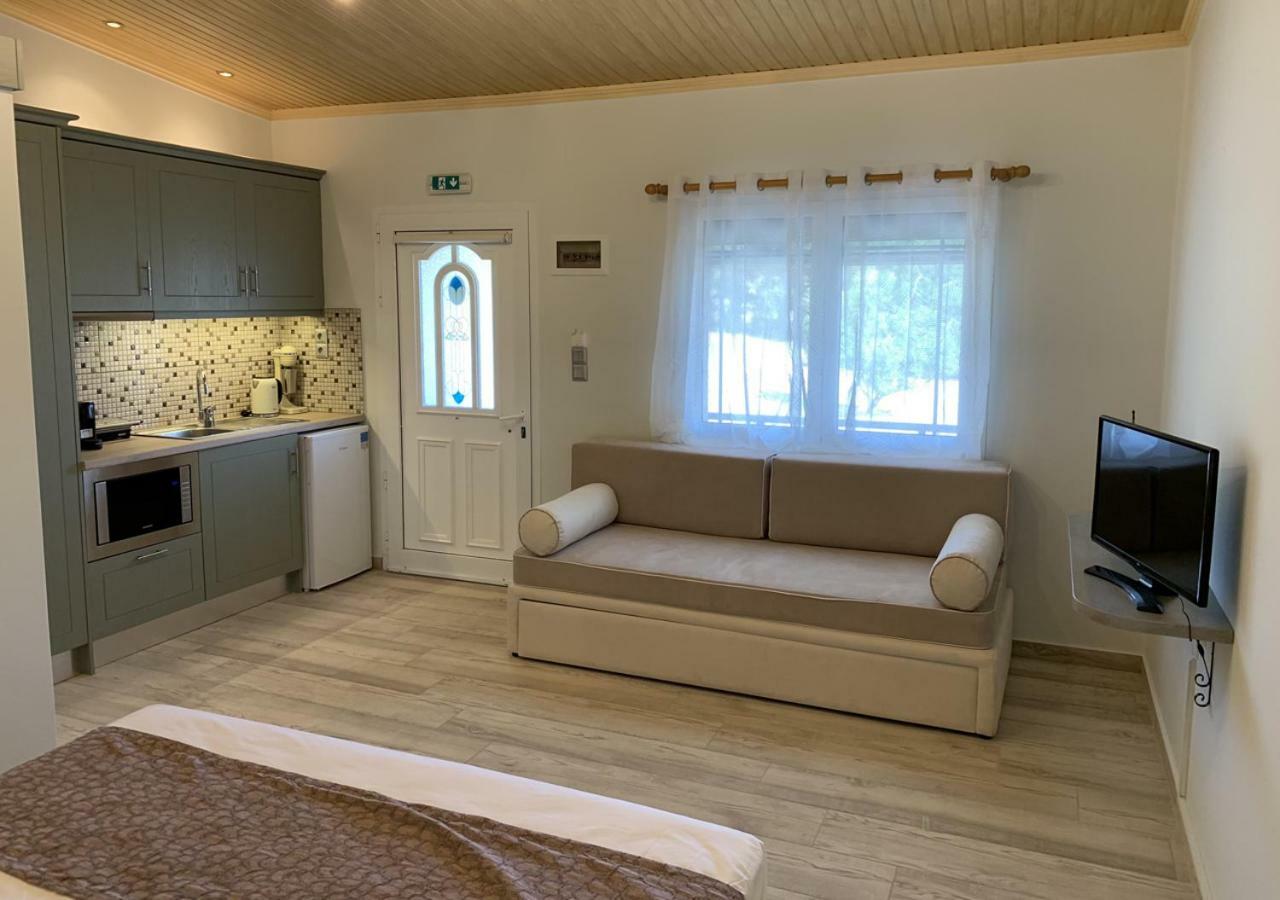 Aparthotel Iliovasilema à Plati  Extérieur photo